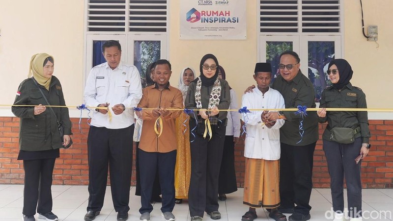 Video: Momen Anita Tanjung Resmikan Rumah Inspirasi di Labanjaya Karawang