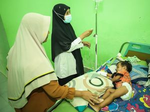 Video: Agenda Menkes ke Sumenep, Kebut Akselerasi Imunisasi Campak Video: Agenda Menkes ke Sumenep, Kebut Akselerasi Imunisasi Campak