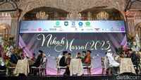 Ratusan Pasangan Nikah Massal di Surabaya