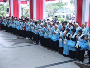 Efisiensi Anggaran, Pemprov Kaltim Tetap Adakan Program Perjalanan Rohani Efisiensi Anggaran, Pemprov Kaltim Tetap Adakan Program Perjalanan Rohani