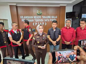 Kejari Geledah KPU Tanjungbalai soal Dugaan Korupsi Dana Hibah Rp 16,5 M Kejari Geledah KPU Tanjungbalai soal Dugaan Korupsi Dana Hibah Rp 16,5 M