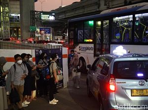 Pemprov DKI Gratiskan 1 Lajur Tol GT Fatmawati 2 demi Urai Macet TB Simatupang Pemprov DKI Gratiskan 1 Lajur Tol GT Fatmawati 2 demi Urai Macet TB Simatupang