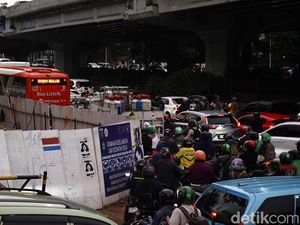 Rekayasa Lalin TB Simatupang Diuji Coba Sore Ini, Warga Harap Bisa Urai Macet Rekayasa Lalin TB Simatupang Diuji Coba Sore Ini, Warga Harap Bisa Urai Macet