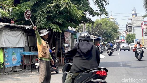 Potret Polisi Cepek  Surabaya Ditengah Isu Penertiban