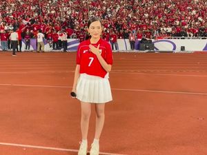 Shanna Shannon Merinding Nyanyi Tanah Airku di GBK Shanna Shannon Merinding Nyanyi Tanah Airku di GBK