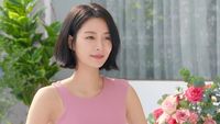 8 Potret Song Da Eun Digosipkan Pacaran dengan Jimin BTS, Pamer Video Baru