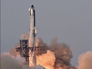 Roket Raksasa Starship Akhirnya Terbang Usai Rentetan Ledakan Roket Raksasa Starship Akhirnya Terbang Usai Rentetan Ledakan