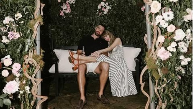Berita Seputar Selebriti Insertlive Terkini : Begini Jawaban Donald Trump Saat Ditanya soal Kabar Pertunangan Taylor Swift