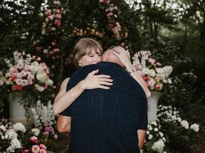 Cincin Tunangan Rp 16,4 M di Jari Manis Taylor Swift Cincin Tunangan Rp 16,4 M di Jari Manis Taylor Swift