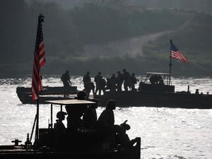 Tentara AS dan Korsel Unjuk Kekuatan di Latihan Gabungan Tentara AS dan Korsel Unjuk Kekuatan di Latihan Gabungan
