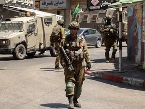 Israel Lakukan Penggerebekan di Tepi Barat, Uang Rp 7,3 M Disita Israel Lakukan Penggerebekan di Tepi Barat, Uang Rp 7,3 M Disita