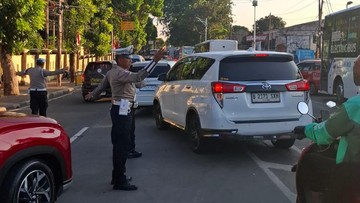 Ada Galian, Lalin di Sespolwan Arah Lebak Bulus Macet