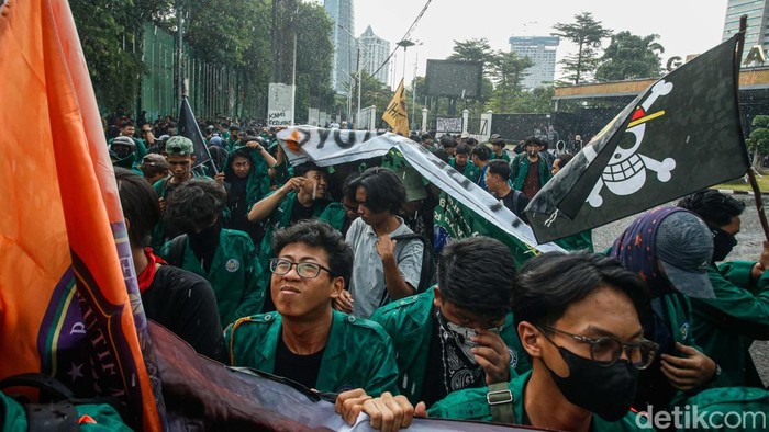 Tunjangan DPR Naik, Mahasiswa-Buruh Geram, Dosen UGM Bilang...