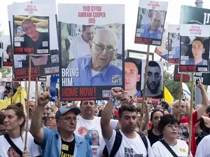 Meski Diprotes Massal, Israel Lanjutkan Serangan di Kota Gaza