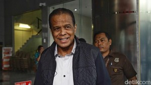 Fuad Bos Maktour Penuhi Panggilan KPK, Ngaku Sulit Dapat Kuota Haji