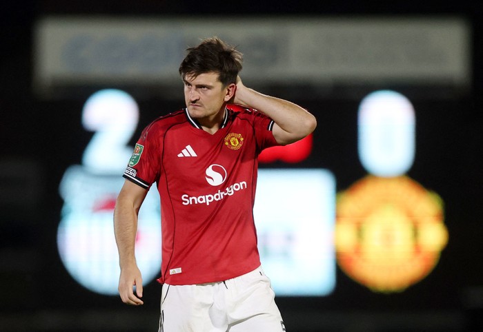 Harry Maguire Soccer Football - Carabao Cup - Second Round - Grimsby Town v Manchester United - Blundell Park, Grimsby, Britain - August 27, 2025 Manchester United's Harry Maguire Action Images via Reuters/Lee Smith EDITORIAL USE ONLY. NO USE WITH UNAUTHORIZED AUDIO, VIDEO, DATA, FIXTURE LISTS, CLUB/LEAGUE LOGOS OR 'LIVE' SERVICES. ONLINE IN-MATCH USE LIMITED TO 120 IMAGES, NO VIDEO EMULATION. NO USE IN BETTING, GAMES OR SINGLE CLUB/LEAGUE/PLAYER PUBLICATIONS. PLEASE CONTACT YOUR ACCOUNT REPRESENTATIVE FOR FURTHER DETAILS..