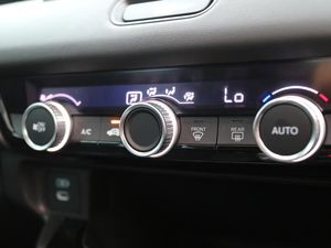 Jangan Kaget Masih Banyak Tombol Fisik di Honda HR-V Hybrid, Ini Sebabnya Jangan Kaget Masih Banyak Tombol Fisik di Honda HR-V Hybrid, Ini Sebabnya