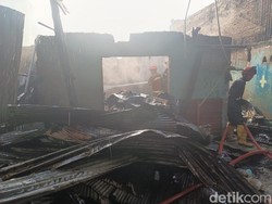 Kebakaran Hanguskan 6 Rumah Warga di Rappokalling Makassar