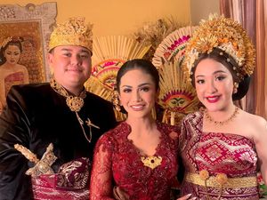 Gaya Krisdayanti & Keluarga Kondangan Kakak Sarah Menzel, Berbusana Adat Bali Gaya Krisdayanti & Keluarga Kondangan Kakak Sarah Menzel, Berbusana Adat Bali