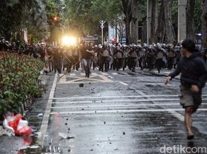 Puluhan Orang Jadi Tersangka Terkait Ricuh di Bekasi dan Jakarta Puluhan Orang Jadi Tersangka Terkait Ricuh di Bekasi dan Jakarta