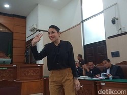 Kata Nikita Mirzani Emosi sampai Nangis Dengar Saksi Ahli di Sidang