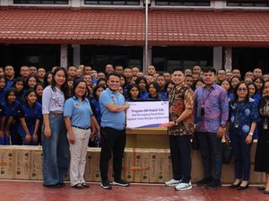 BRI Serahkan 18 Komputer ke Sekolah Tunas Bangsa Balige