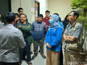 Video: Hendak Ikut Demo di Jakarta, 21 Pelajar Purwakarta Diamankan Polisi Video: Hendak Ikut Demo di Jakarta, 21 Pelajar Purwakarta Diamankan Polisi