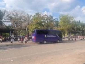 Respons Rektor Unsri Mahasiswanya Protes Bus Kaleng Tak Boleh Masuk Kampus Respons Rektor Unsri Mahasiswanya Protes Bus Kaleng Tak Boleh Masuk Kampus