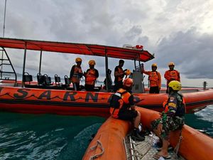 Kronologi Kapal Bermuatan 17 Nelayan di Lampung Tenggelam Dihantam Ombak Kronologi Kapal Bermuatan 17 Nelayan di Lampung Tenggelam Dihantam Ombak