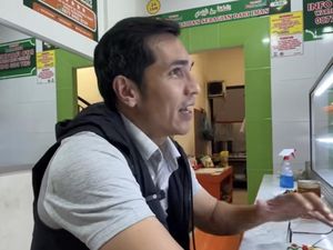 Adrian Maulana, Duta Transum yang Hobi Makan Sederhana di Warteg Adrian Maulana, Duta Transum yang Hobi Makan Sederhana di Warteg