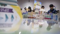 Antusiasme Warga Padalarang, Berburu Buku Murah di Bazar BBW
