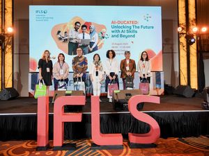 Kesan Peserta IFLS 2025, Bantu Sekolah Persiapkan Pembelajaran Berbasis AI Kesan Peserta IFLS 2025, Bantu Sekolah Persiapkan Pembelajaran Berbasis AI