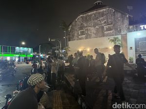 Doa untuk Affan Kurniawan Korban Rantis Brimob Menggema dari Tugu Jogja