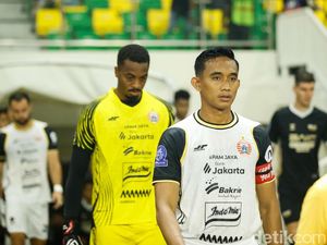 Pita Hitam Rizky Ridho saat Persija Jakarta Sikat Dewa United Pita Hitam Rizky Ridho saat Persija Jakarta Sikat Dewa United