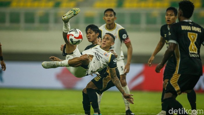 Dewa United vs Persija digelar di Stadion Banten Internasional, Jumat (29/8/2025). Laga ini menjadi perang pemain Timnas Indonesia.