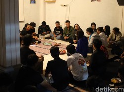 BEM Unud hingga Ojol Berkumpul di Kantor LBH Bali Malam Ini