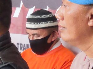 Terbukti Korupsi, Kades Kradinan Tulungagung Divonis 3,5 Tahun Penjara Terbukti Korupsi, Kades Kradinan Tulungagung Divonis 3,5 Tahun Penjara