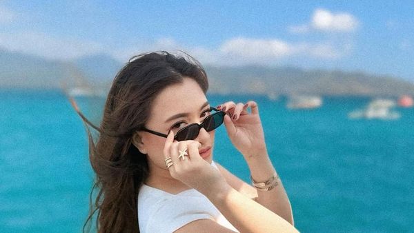 Foto Liburannya si DJ Cantik Nathalie Holscher di Lombok