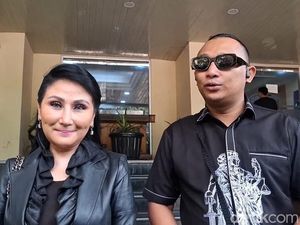 Video: Reaksi Lita Gading Disebut Psikolog Gadungan oleh Ahmad Dhani Video: Reaksi Lita Gading Disebut Psikolog Gadungan oleh Ahmad Dhani