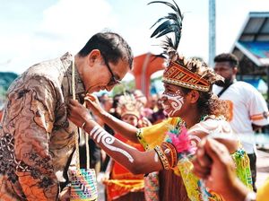 Menbud Sebut Festival Jejak Raja Jadi Ajang Promosi Budaya & Pariwisata Menbud Sebut Festival Jejak Raja Jadi Ajang Promosi Budaya & Pariwisata