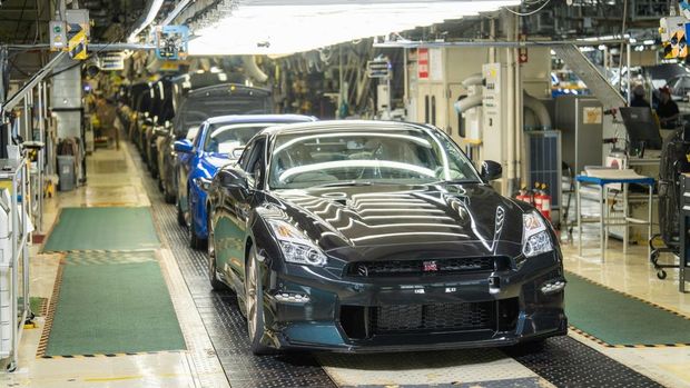 Nissan merayakan produksi unit terakhir GT-R R35 di pabrik Tochigi, Jepang, pada Kamis (26/8/2025).