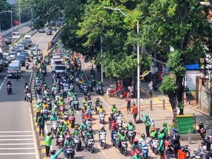 Ojol Dilindas Mobil Brimob Disebut Lagi Nyeberang Antar Pesanan