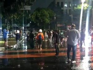 Grab Santuni Keluarga Driver Ojol Tewas Dilindas Mobil Taktis Brimob Grab Santuni Keluarga Driver Ojol Tewas Dilindas Mobil Taktis Brimob
