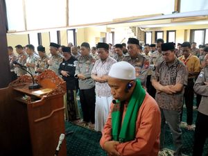 Usai Salat Gaib untuk Affan, Polres Mojokerto Ajak Warga Jaga Kamtibmas