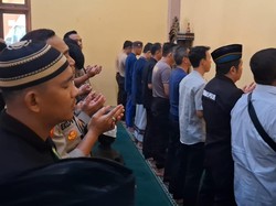 Polresta Serang Kota Gelar Salat Gaib untuk Affan Kurniawan