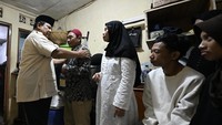 Potret Prabowo Melayat ke Rumah Duka Affan yang Tewas Dilindas Rantis Brimob