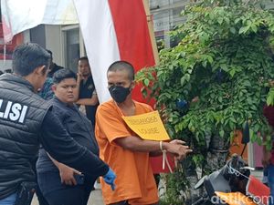 25 Adegan Rekonstruksi Pengeroyokan Pria Tewas di Kota Blitar 25 Adegan Rekonstruksi Pengeroyokan Pria Tewas di Kota Blitar