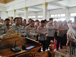 Polda Jabar Gelar Salat Ghaib untuk Affan Kurniawan yang Tewas Terlindas Rantis