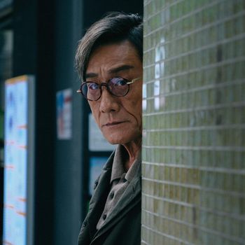 Tony Leung Ka Fai berperan sebagai The Shadow dalam film The Shadow's Edge.