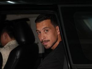 Tiba di Bandung, Thom Haye Jalani Tes Medis